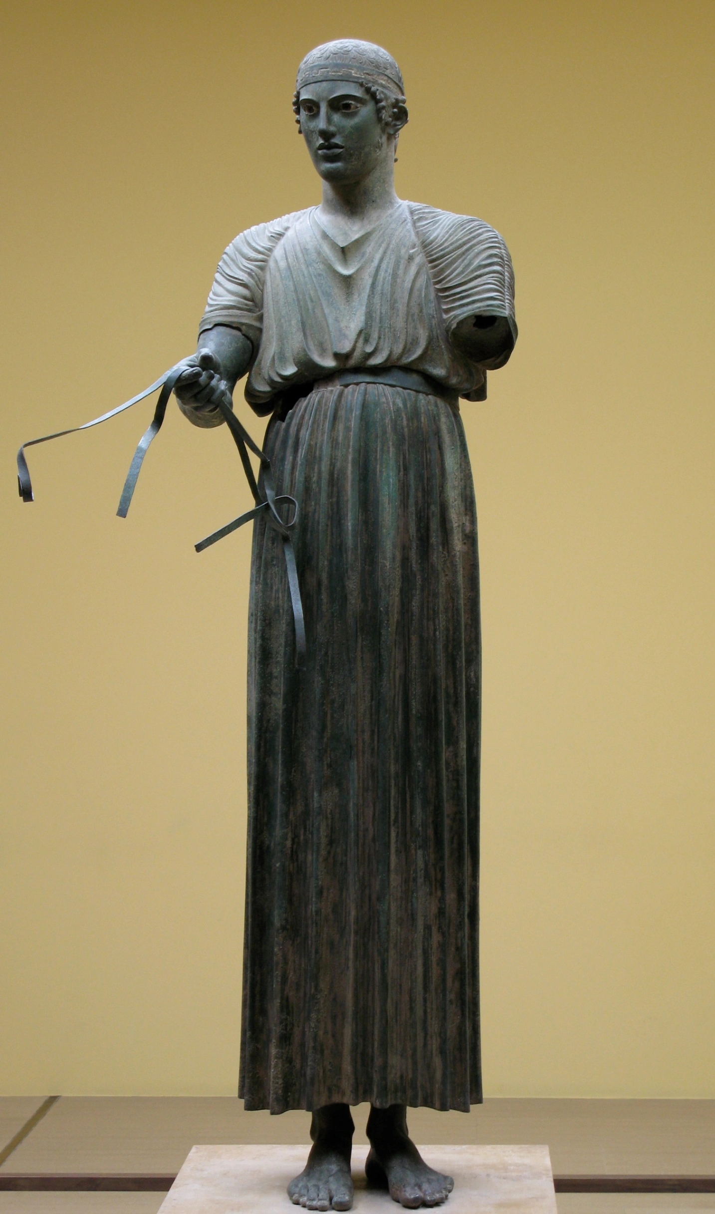 Auriga di Delfi, bronzo, 184 cm, Museo Archeologico di Delfi.