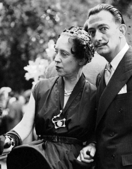 cover Elsa Schiaparelli, la Venere di Milo e Dalì