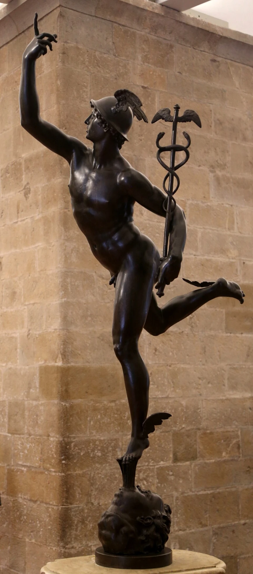 Giambologna, Mercurio alato, 1578-1580, bronzo, 187 cm, Museo nazionale del Bargello, Firenze.
