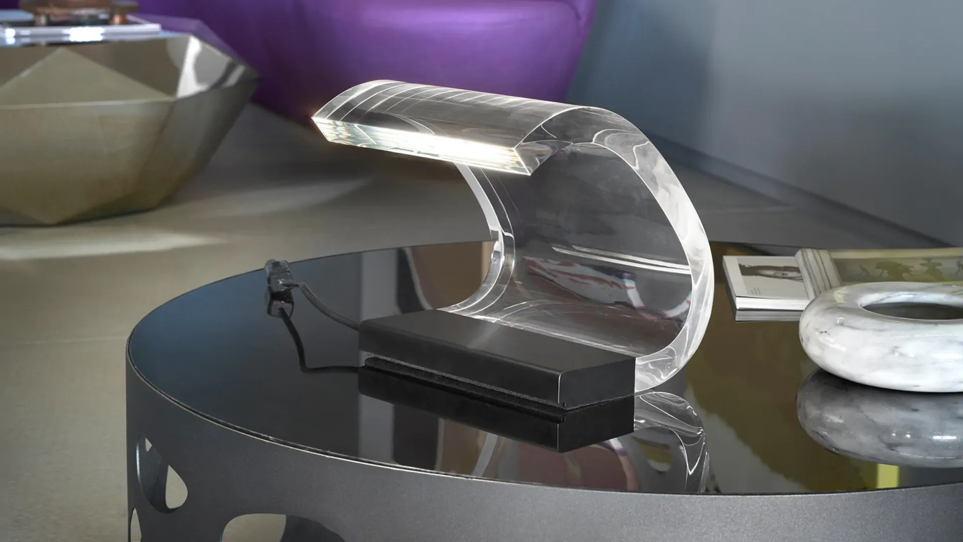 La lampada Acrilica di Joe Colombo © Oluce