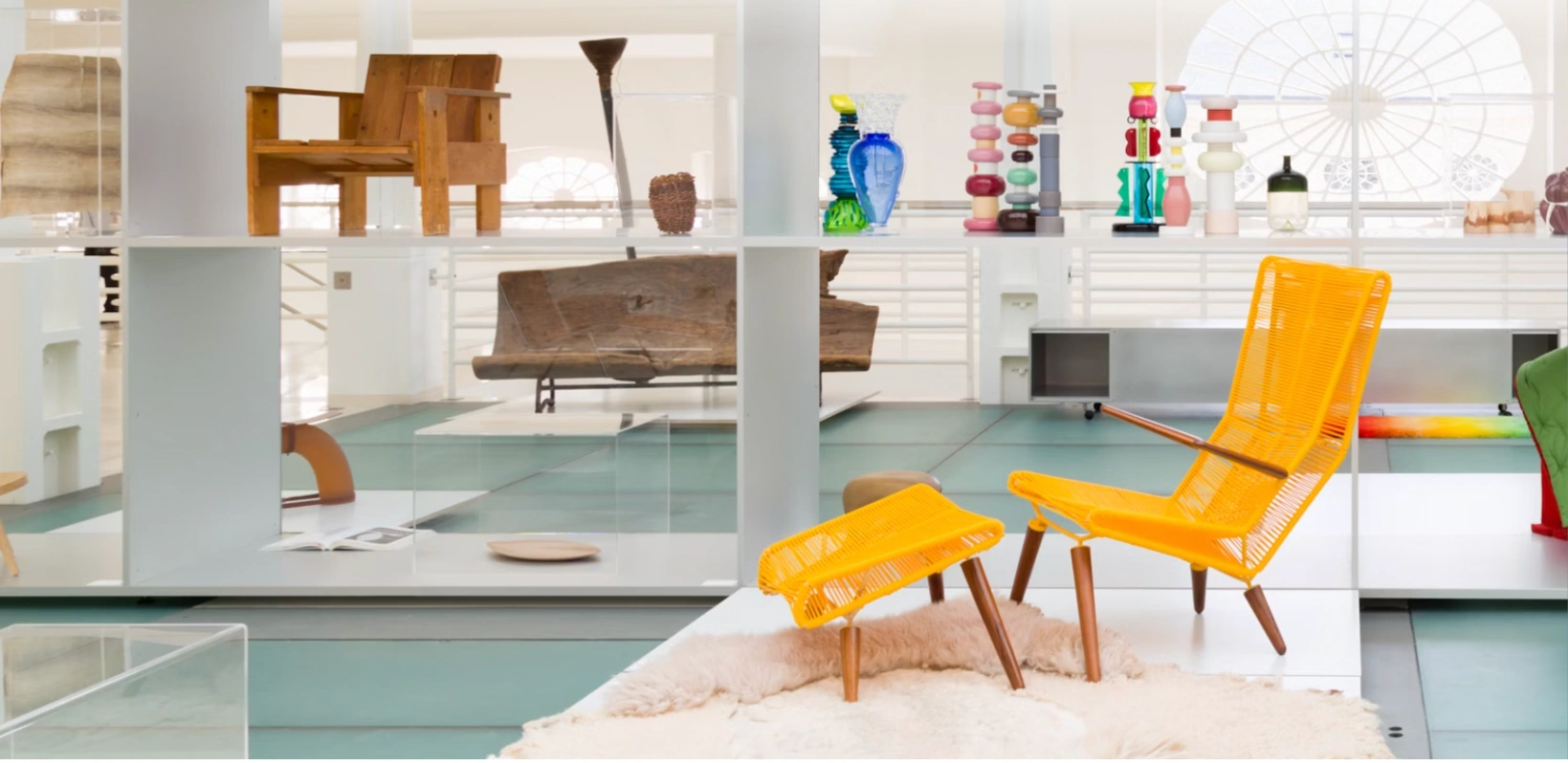 Veduta di uno degli spazi espositivi del Design Museum di Gent, di prossima riapertura.