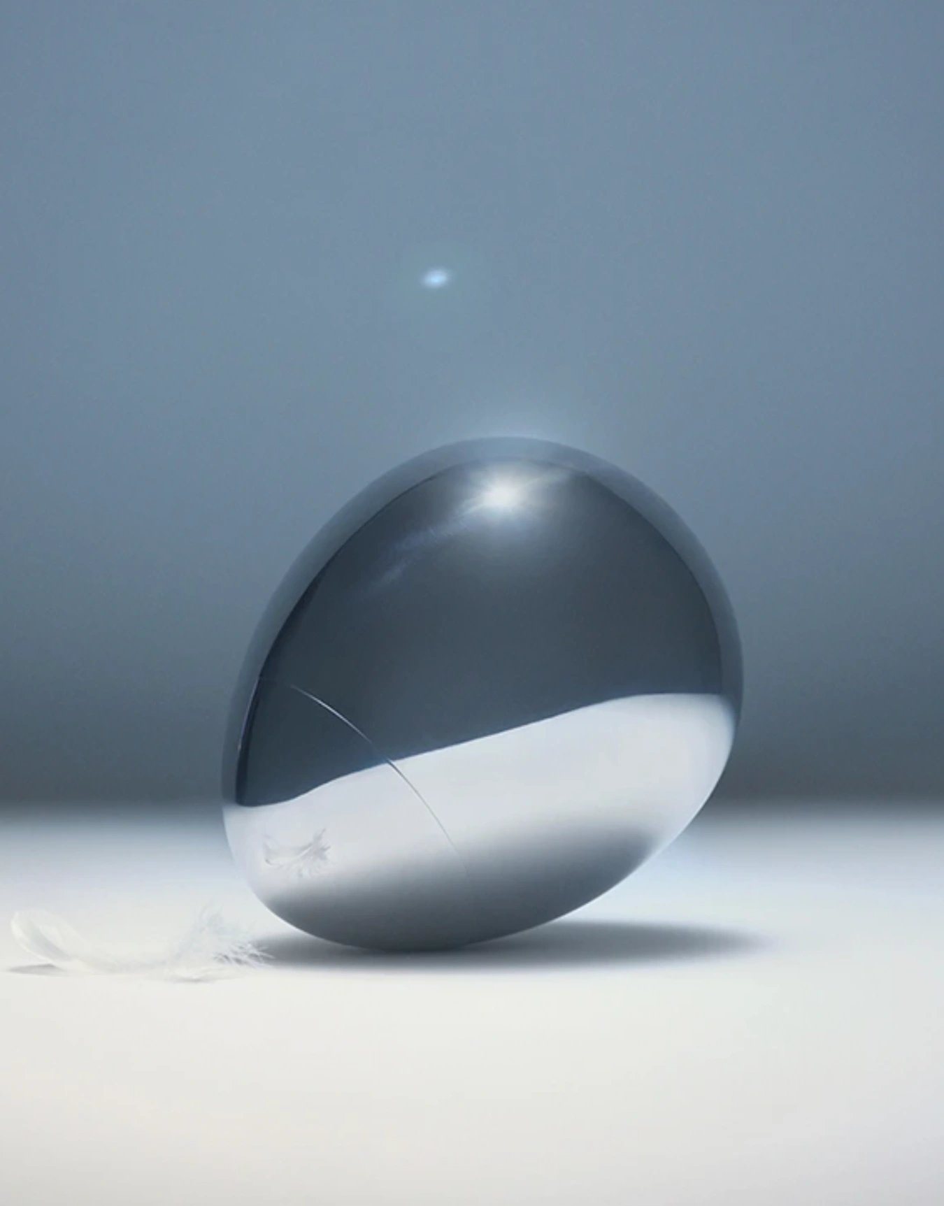 Swan Song, una delle due urne di Michael Anastassiades in acciaio inossidabile 18/10 argentato. © Claudia Zalla © Alessi