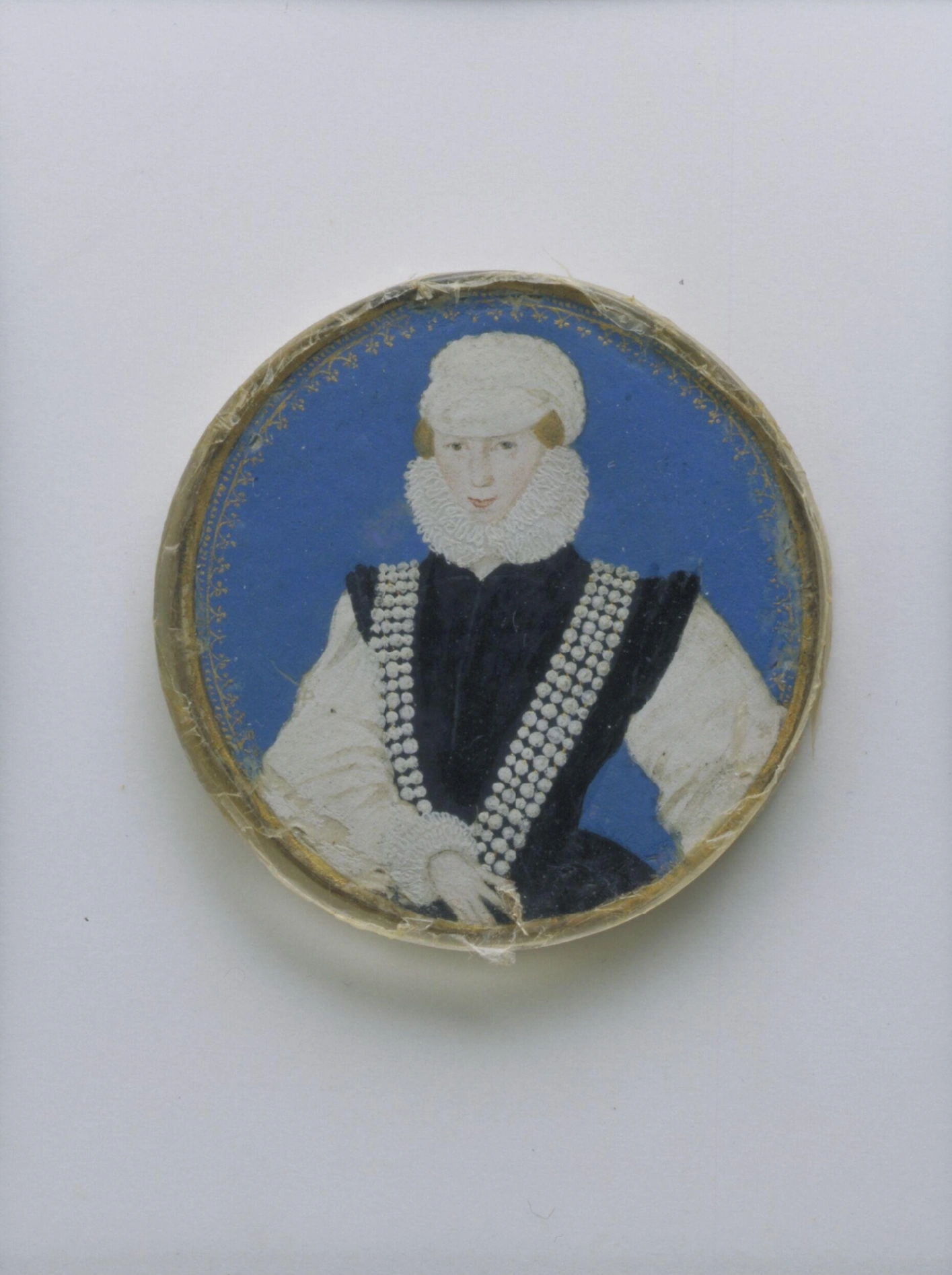 Levina Teerlinc, Ritratto di Mary Dudley, Lady Sidney, acquerello su pergamena, incollato su cartoncino con 4 picche sul retro, V&amp;A South Kensington.