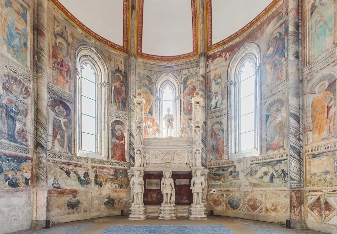 Decorazione ad affresco della Cappella Caracciolo del Sole, nella Chiesa di San Giovanni a Carbonara, Napoli.