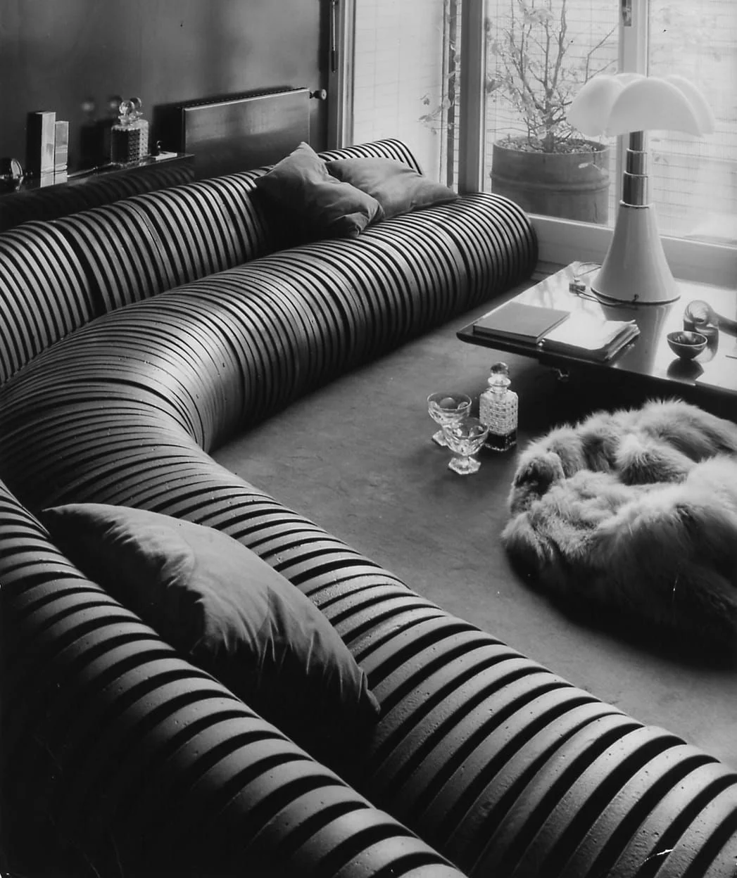 Il "Serpentone" di Cini Boeri per Artflex, 1971.