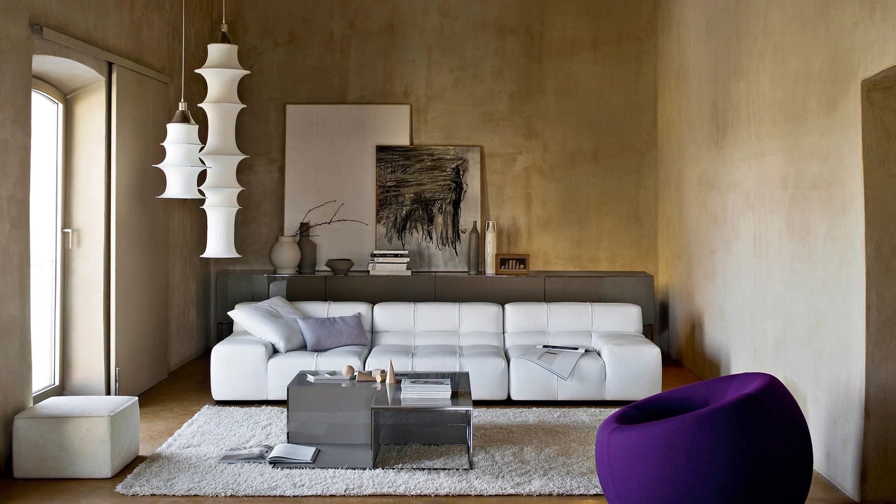 Due lampade Falkland disegnate da Bruno Munari per Danese Milano © Artemide